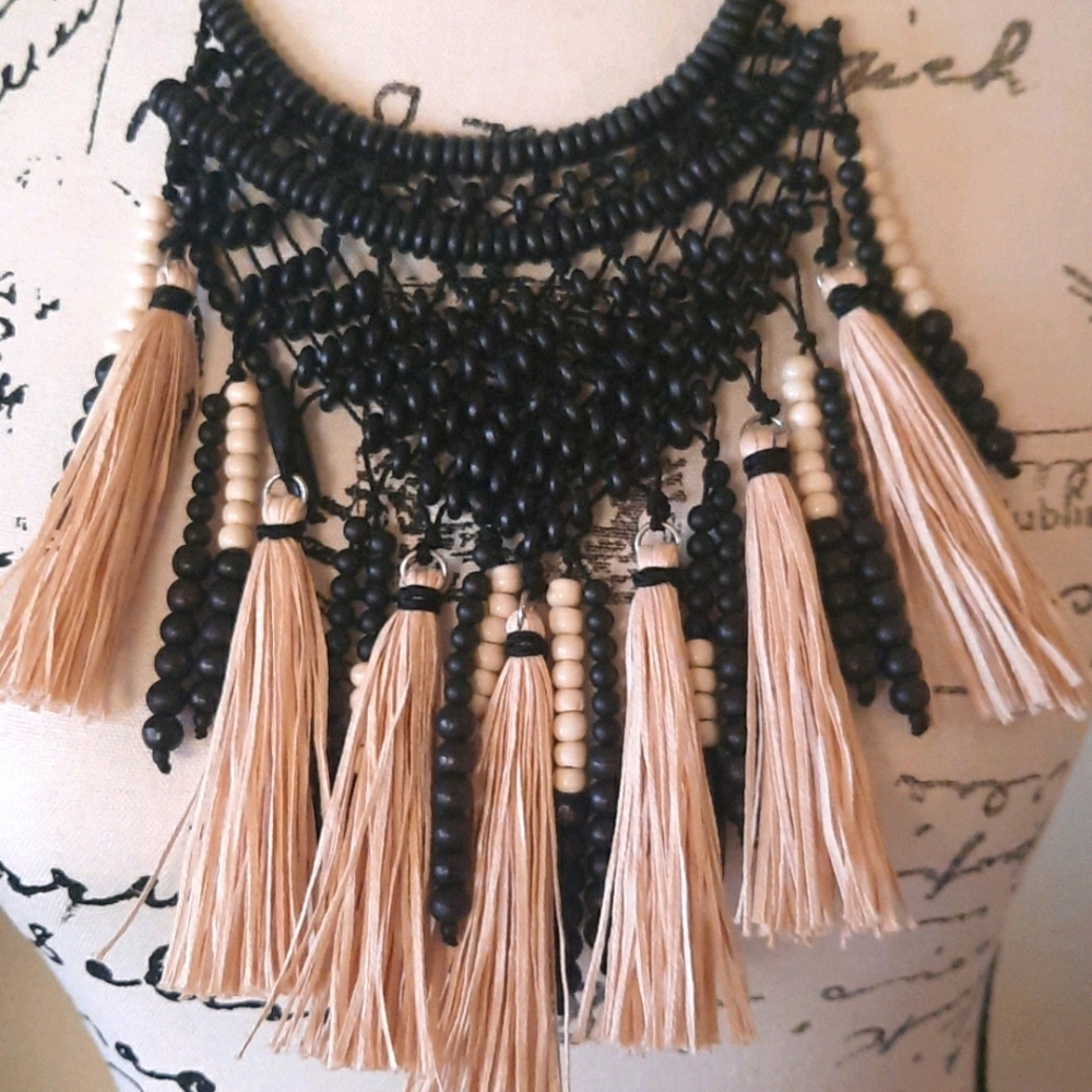 🌟 Bib Beaded Tassel Necklace ❤️